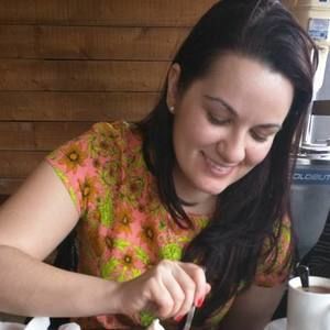 Meet your Posher, Alexandra